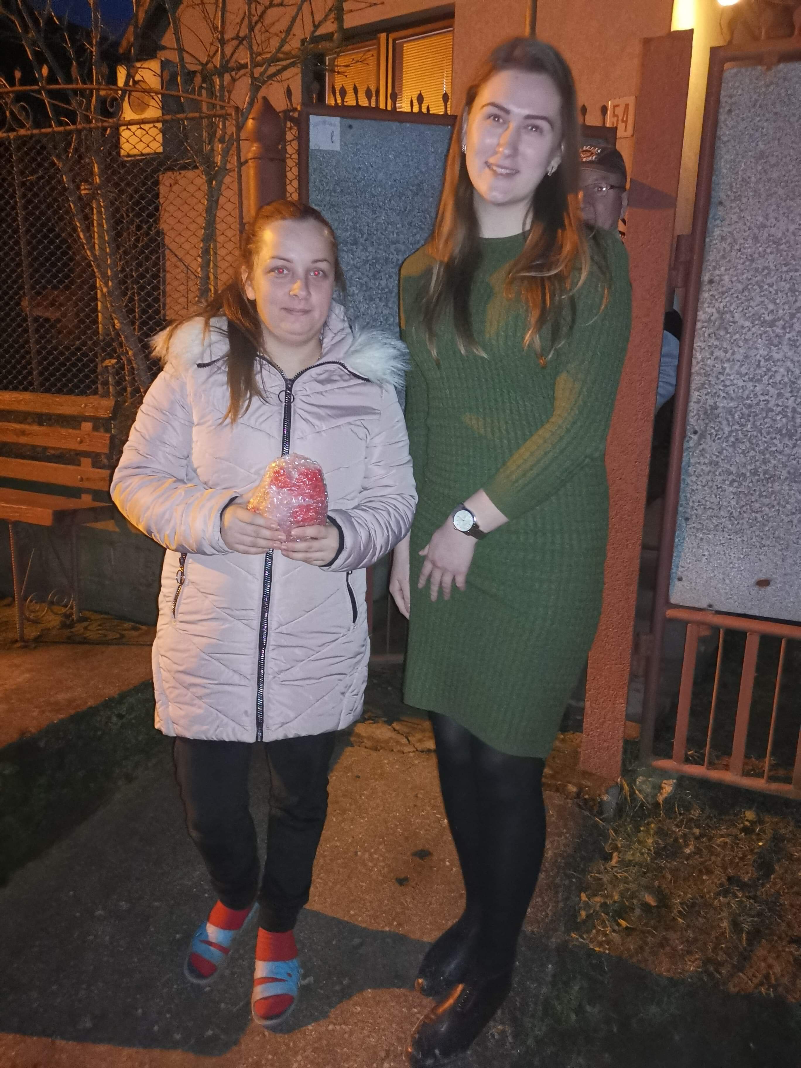 A KMDFKSZ és a Kárpátaljai Szövetség közös ajándéka – Videó és képek