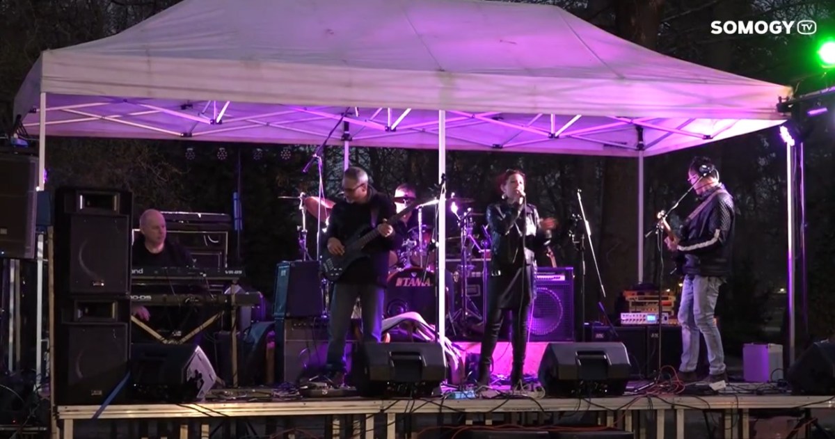 Zenével a jó ügyért