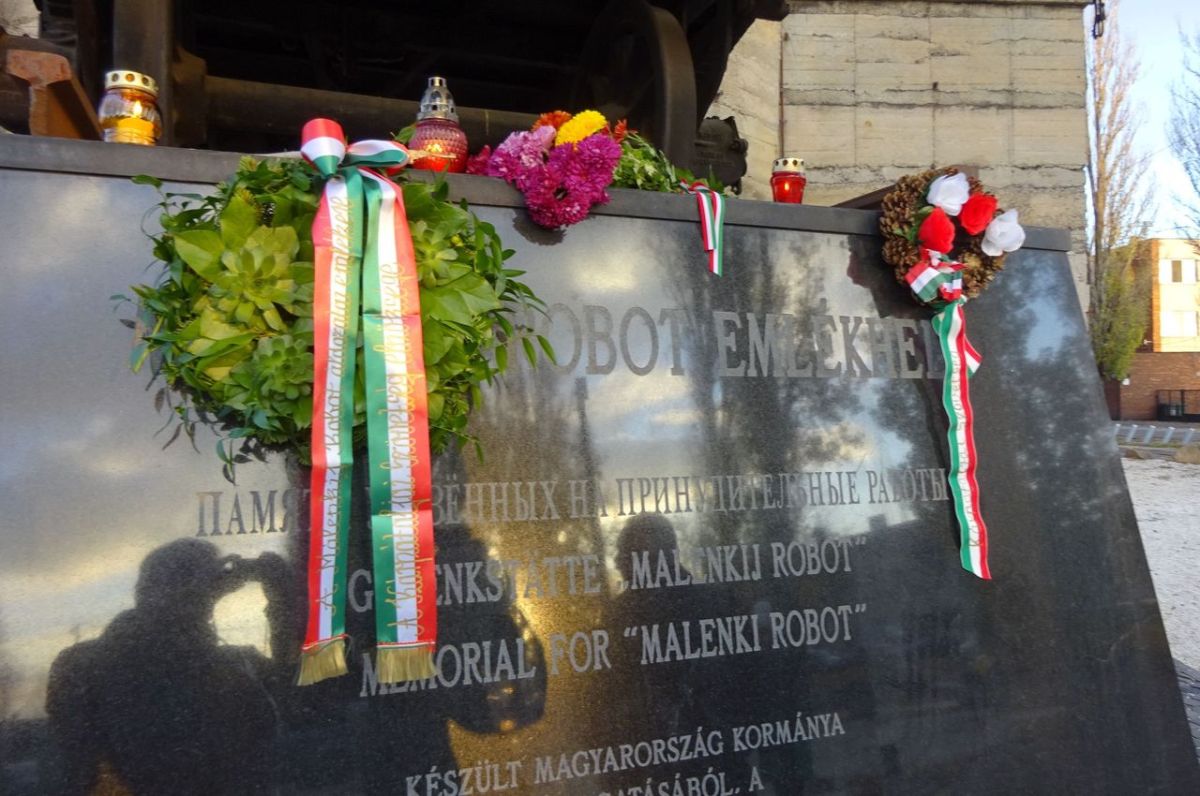 Megemlékezés a sztálini lágerek áldozatairól